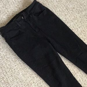 High-rise black jegging